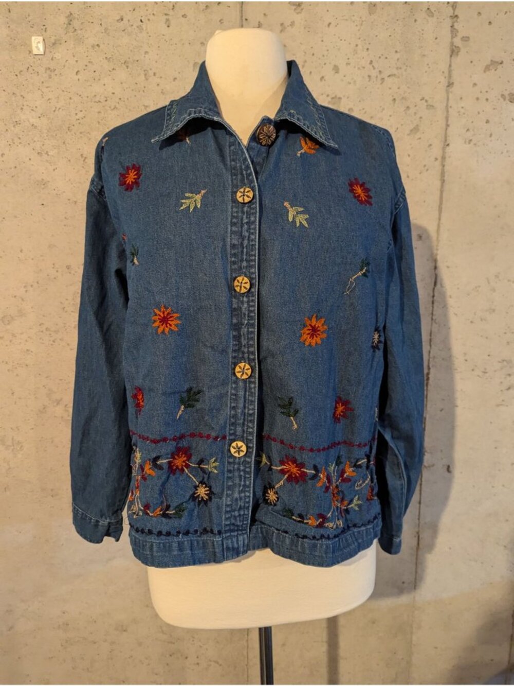 New Directions Womens Large Denim Jacket With Floral Embroidery & Button Front
